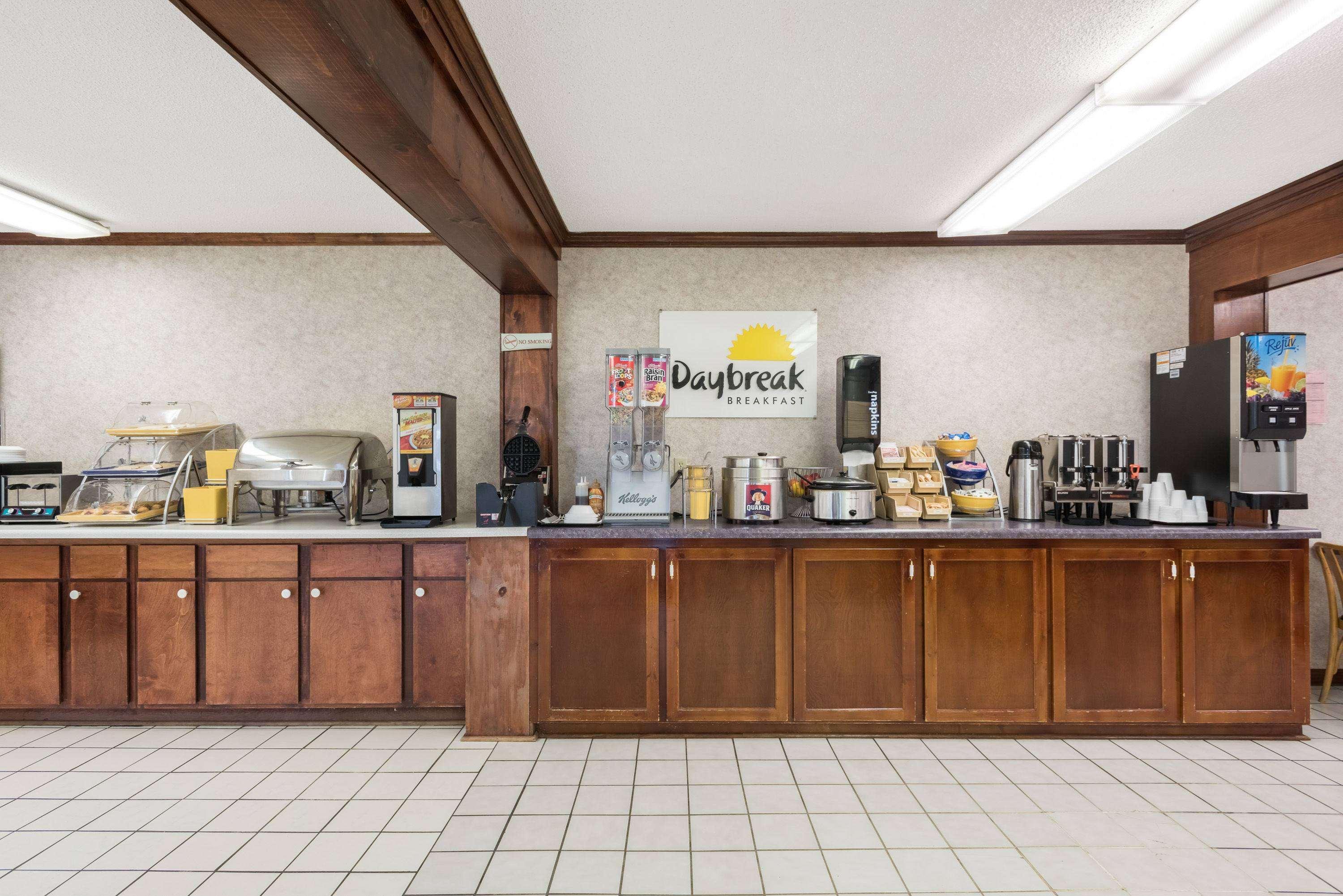 Days Inn By Wyndham Jellico - Tennessee State Line Экстерьер фото