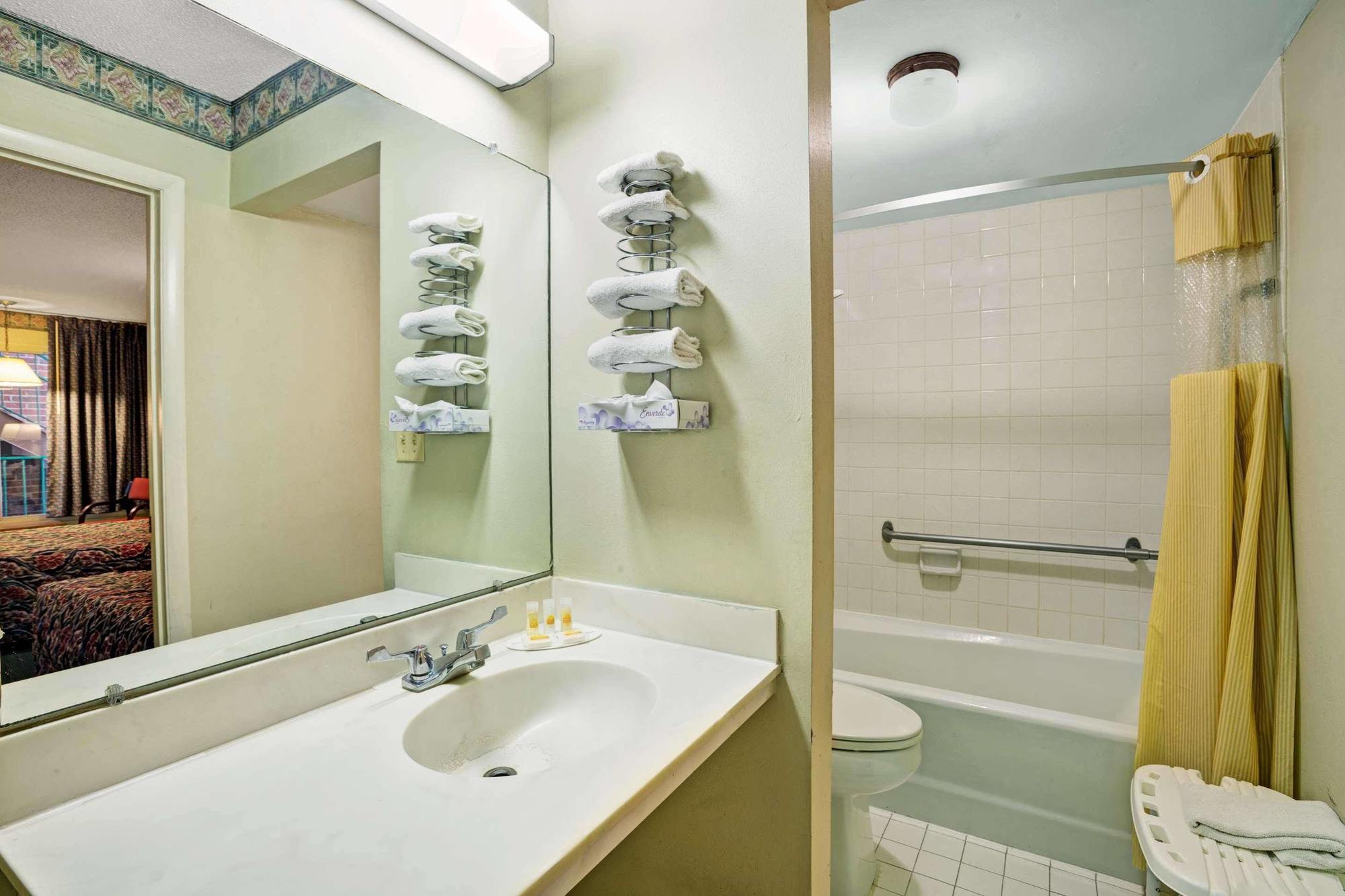 Days Inn By Wyndham Jellico - Tennessee State Line Экстерьер фото