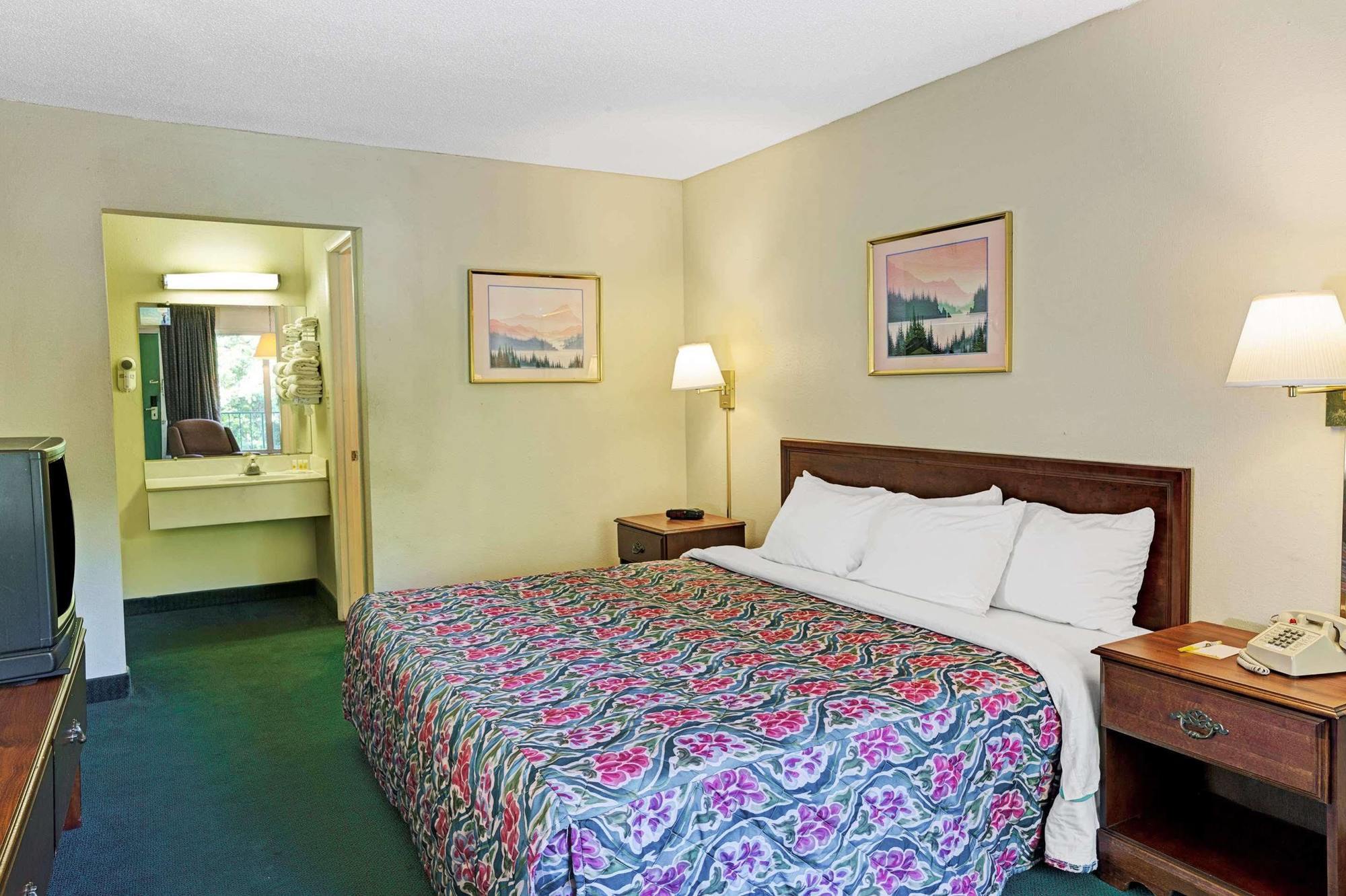 Days Inn By Wyndham Jellico - Tennessee State Line Экстерьер фото