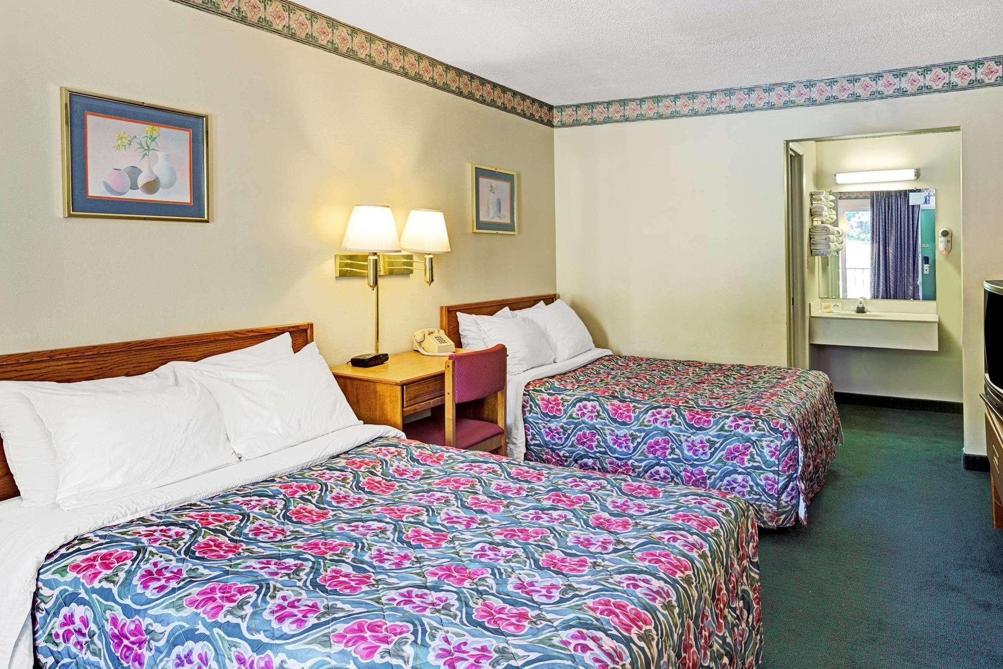 Days Inn By Wyndham Jellico - Tennessee State Line Экстерьер фото